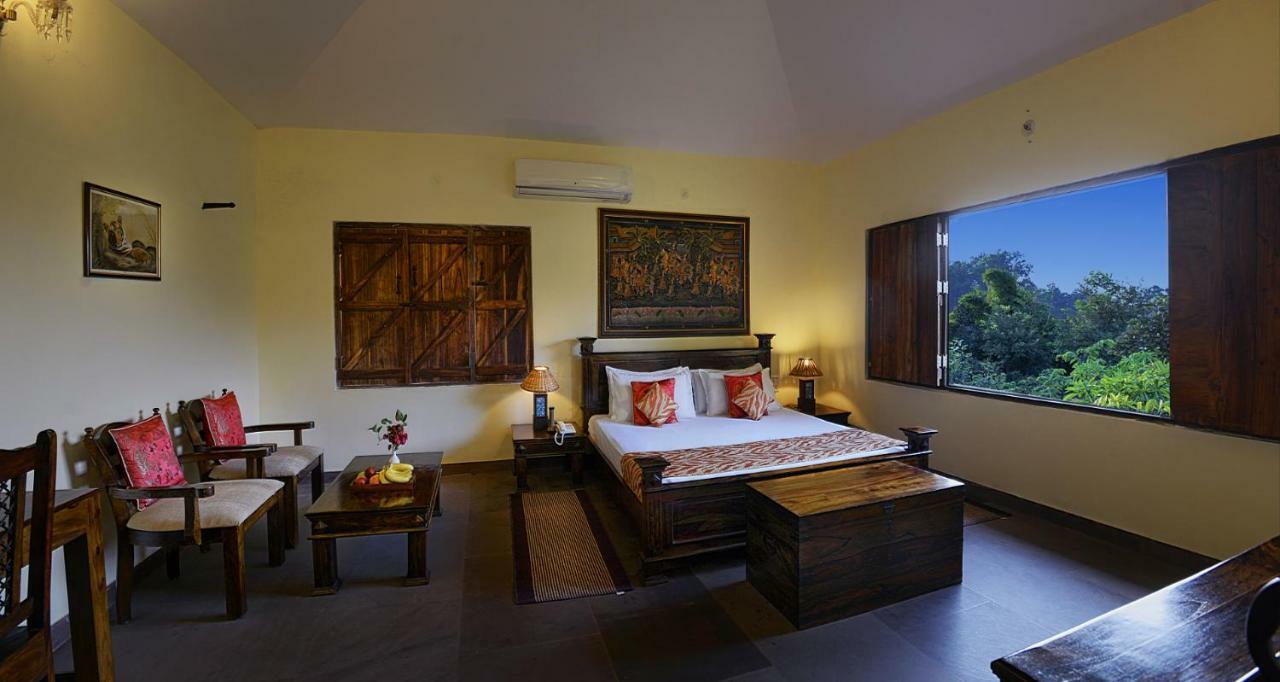 Courtyard House Hotel กานฮา ภายนอก รูปภาพ
