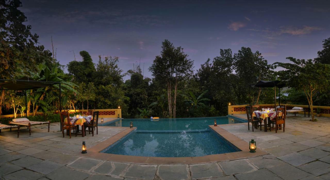 Courtyard House Hotel กานฮา ภายนอก รูปภาพ